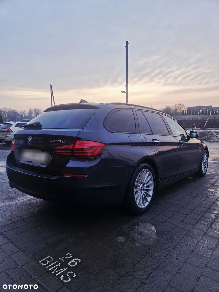 BMW Seria 5 520d - 5