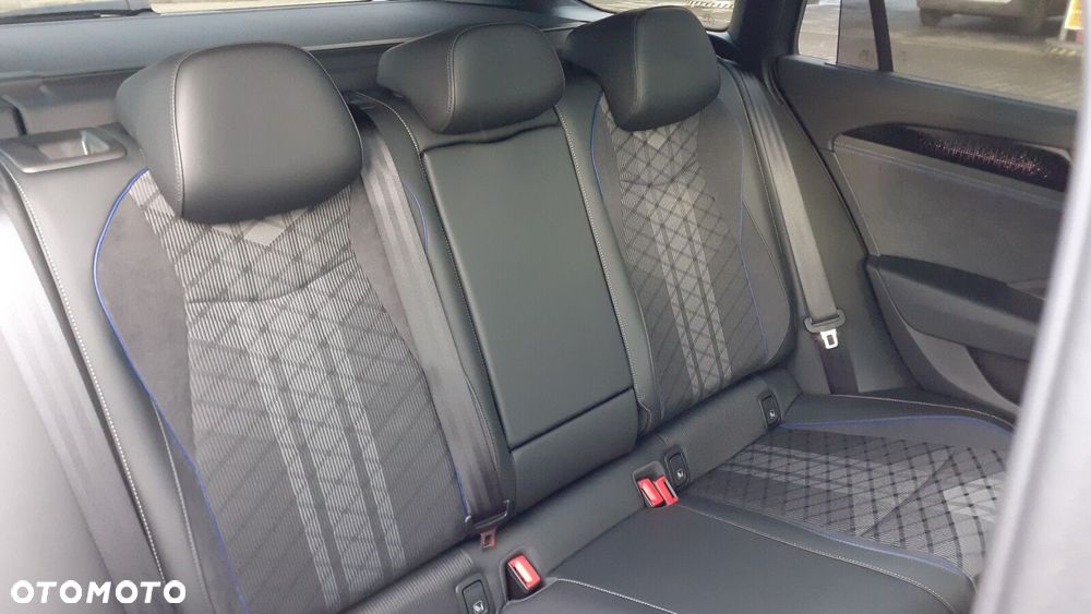 Volkswagen Passat - 28