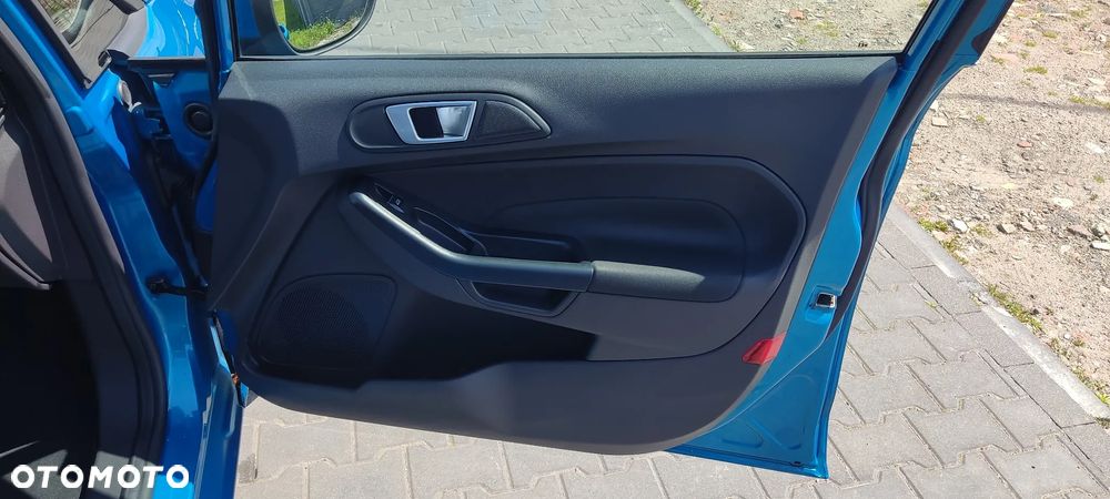 Ford Fiesta 1.25 Ambiente - 24