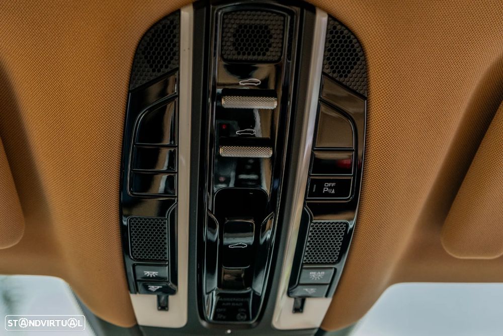 Porsche Panamera Sport Turismo 4 E-Hybrid - 47