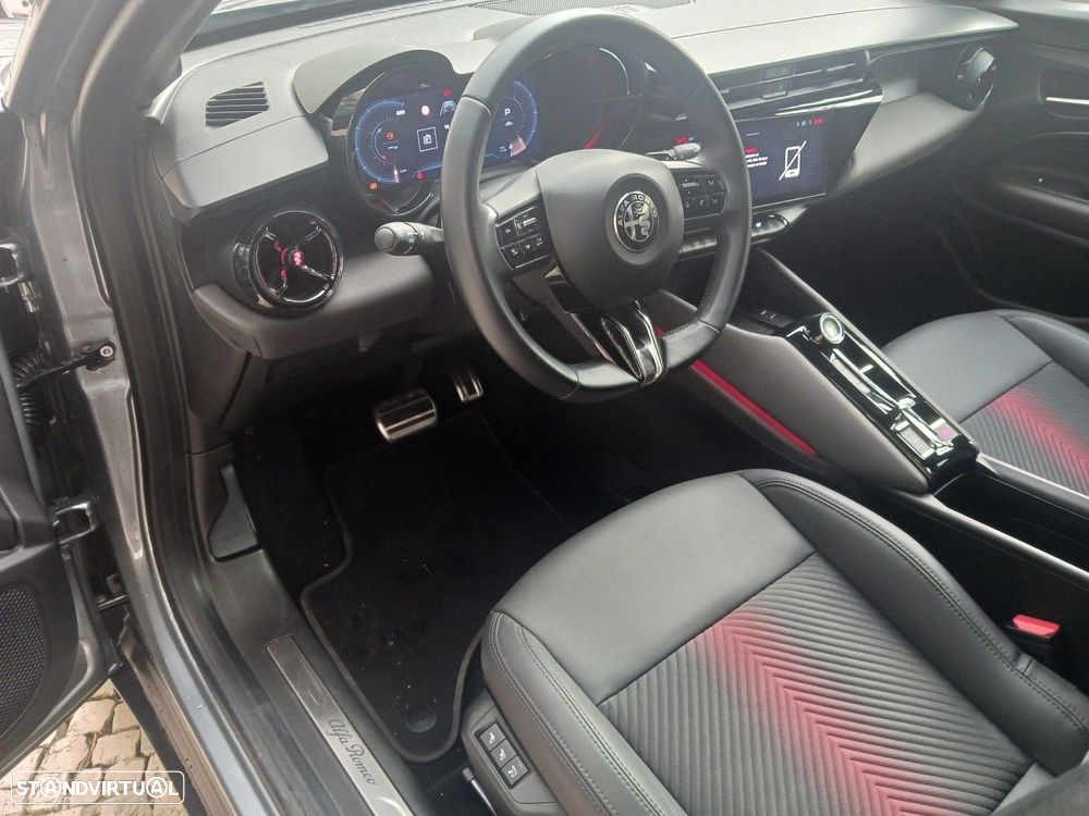 Alfa Romeo Junior 1.2 Speciale eDCT6 - 31