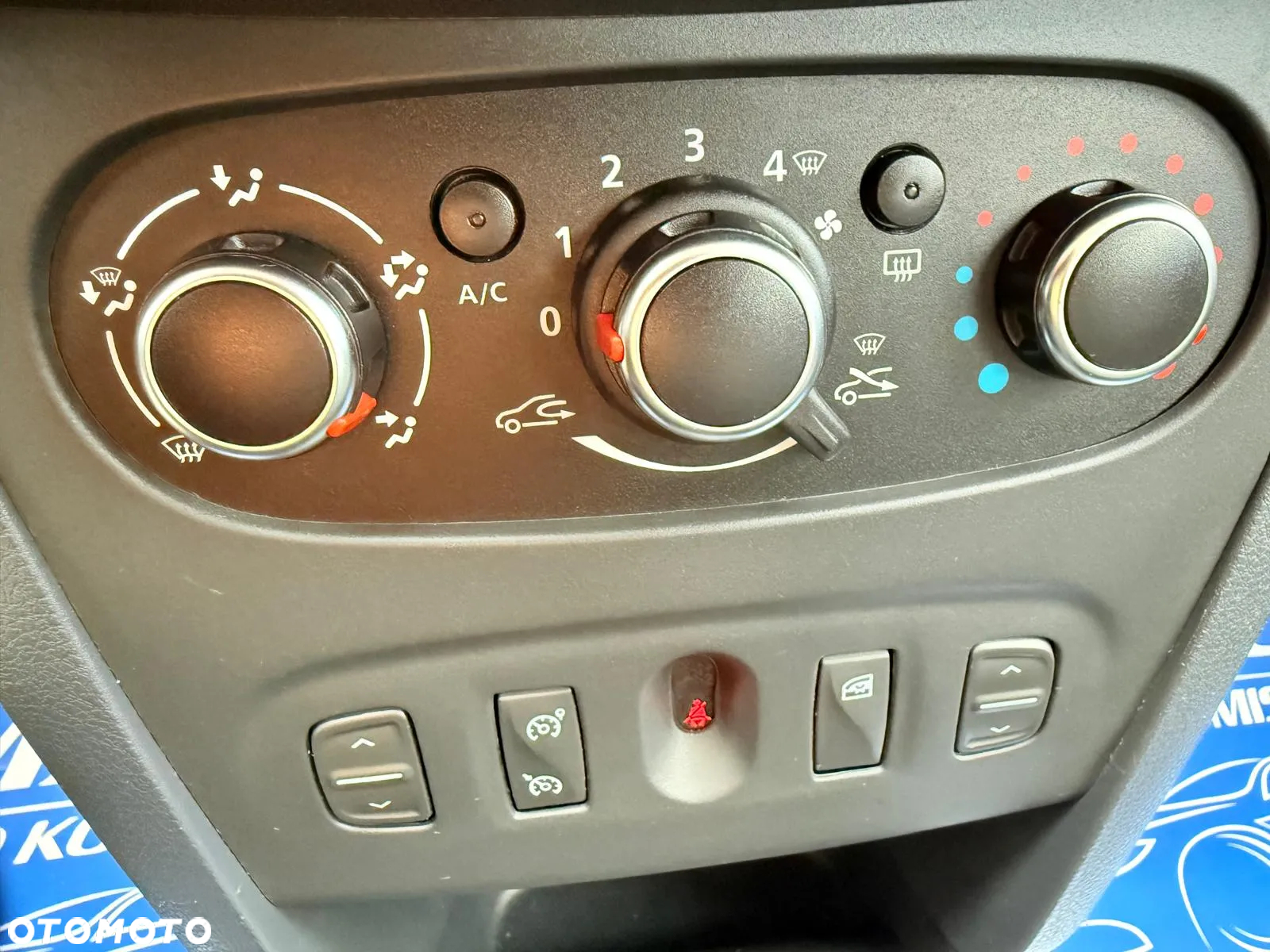 Dacia Sandero Stepway TCe 90 (S&S) Celebration - 25