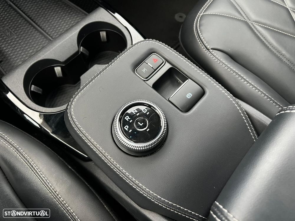 Ford Mustang Mach-E 75.7 kWh Premium AWD - 27