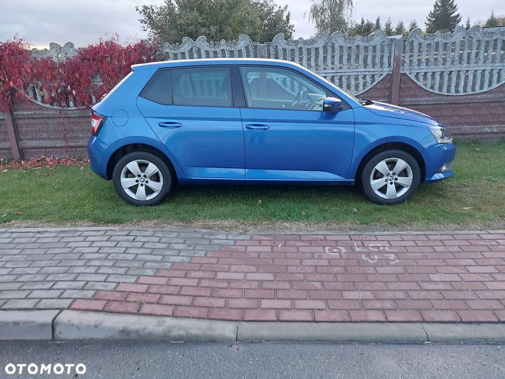 Skoda Fabia 2014 photo 2
