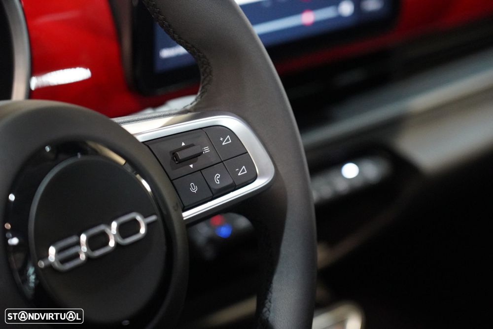 Fiat 600e 54 kWh (RED) - 11