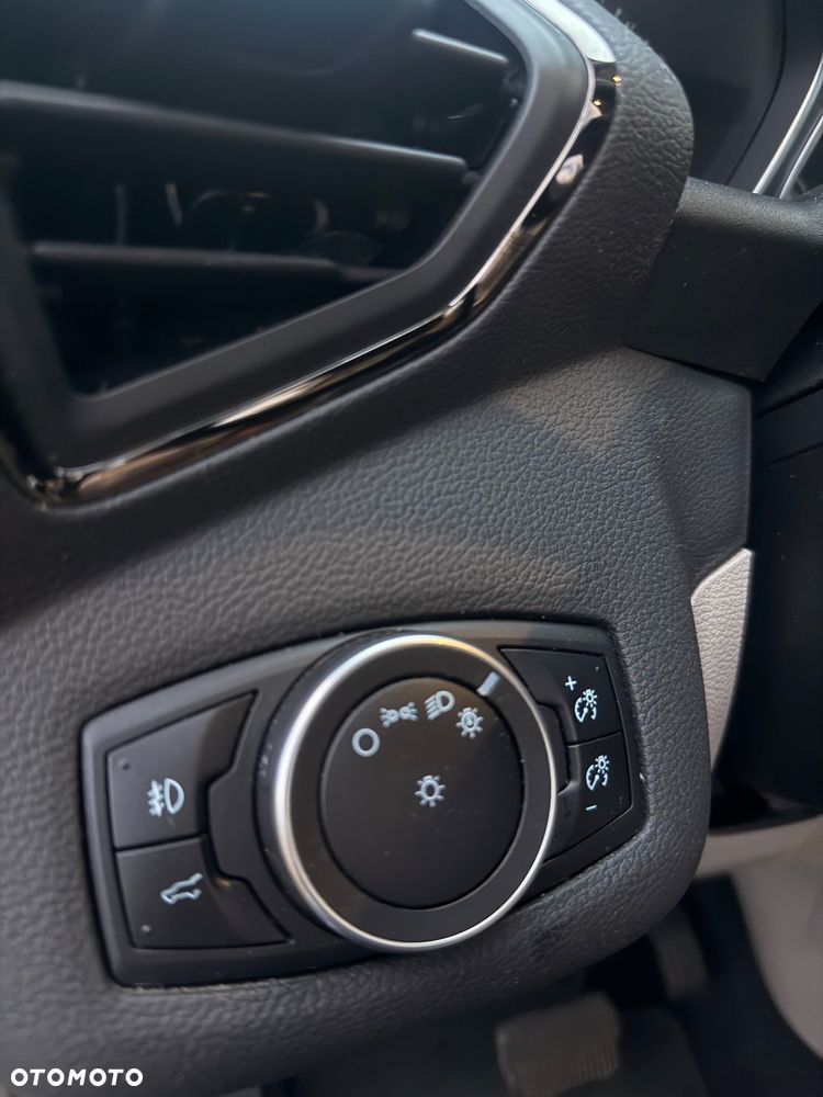 Ford Escape 2.0 EcoBoost AWD Titanium - 17