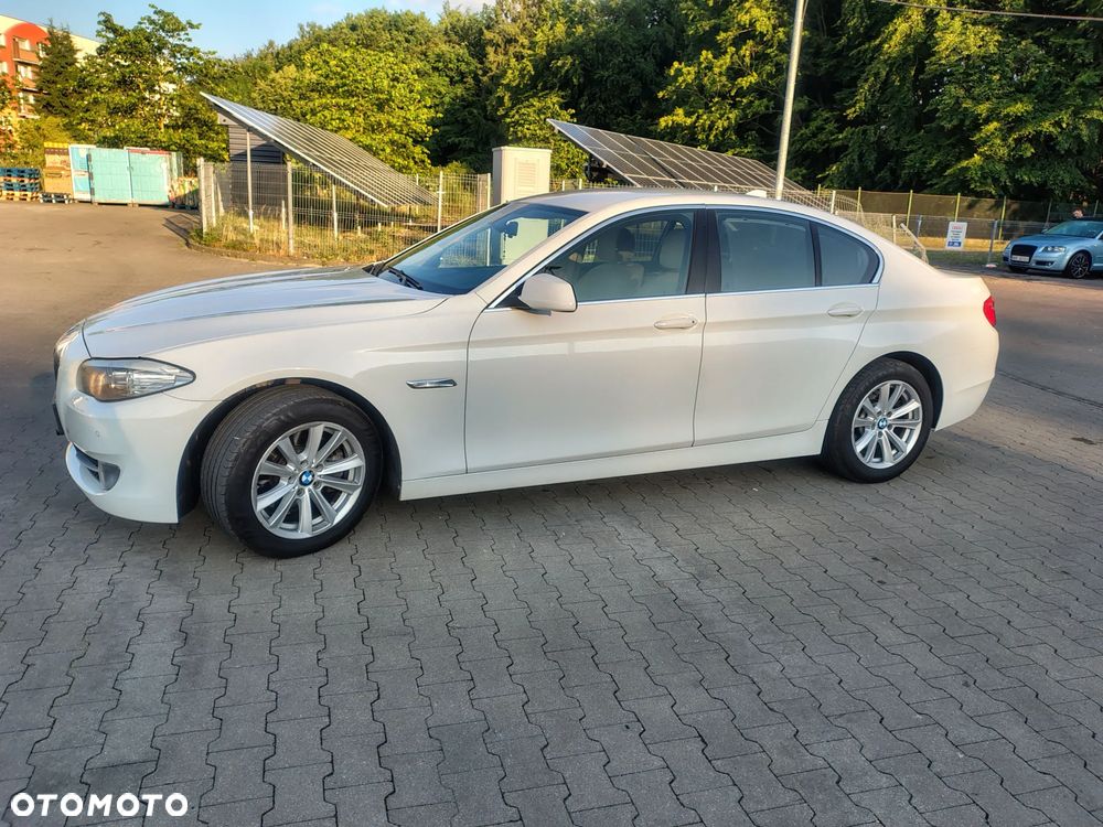 BMW Seria 5 520i - 1