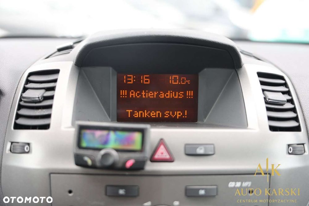 Opel Zafira - 24