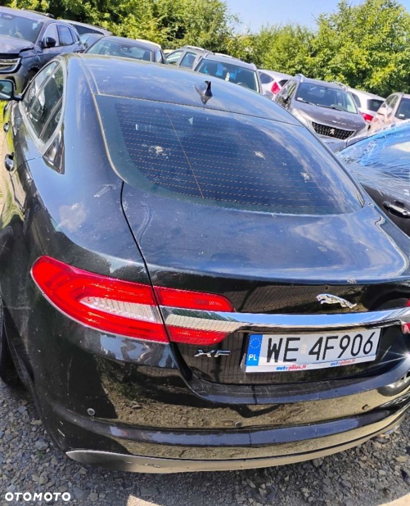Jaguar XF - 20