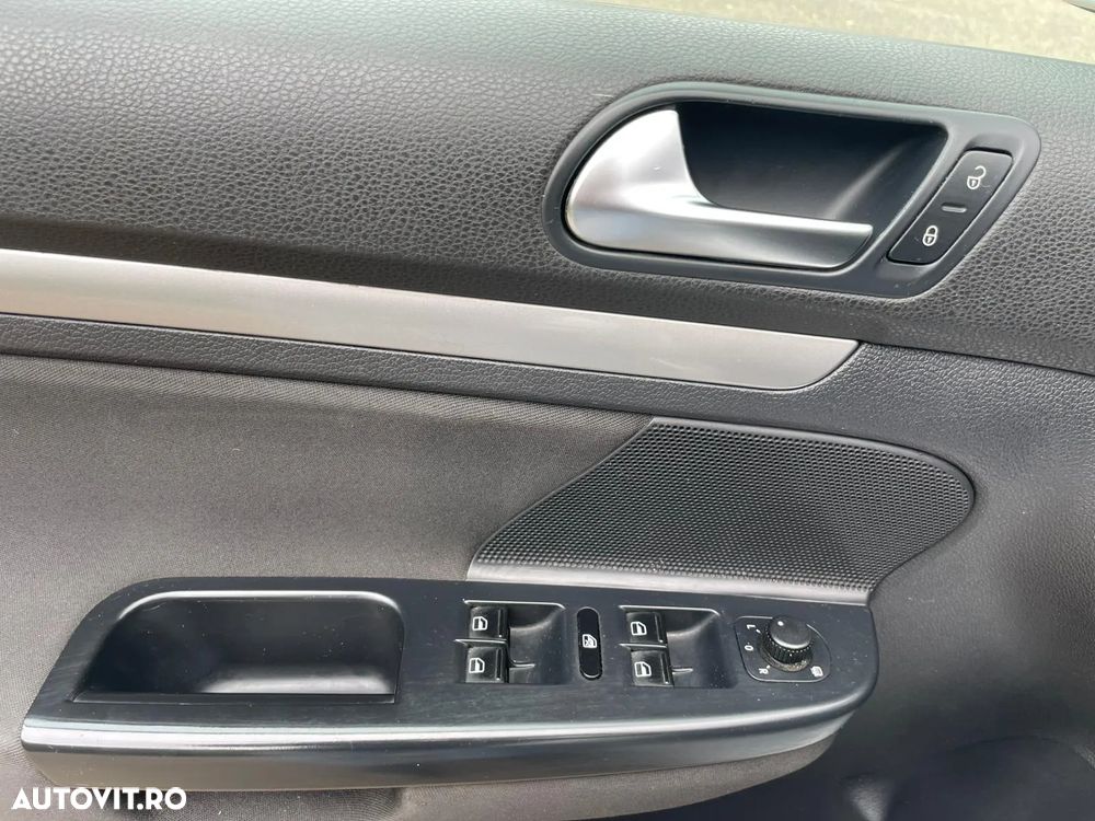 Volkswagen Golf 1.6 TDI BlueMotion Technology DPF Comfortline - 16