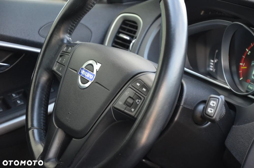 Volvo V40 Cross Country T4 Momentum - 28