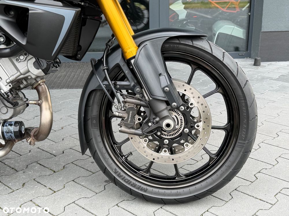 Suzuki V-STROM - 8