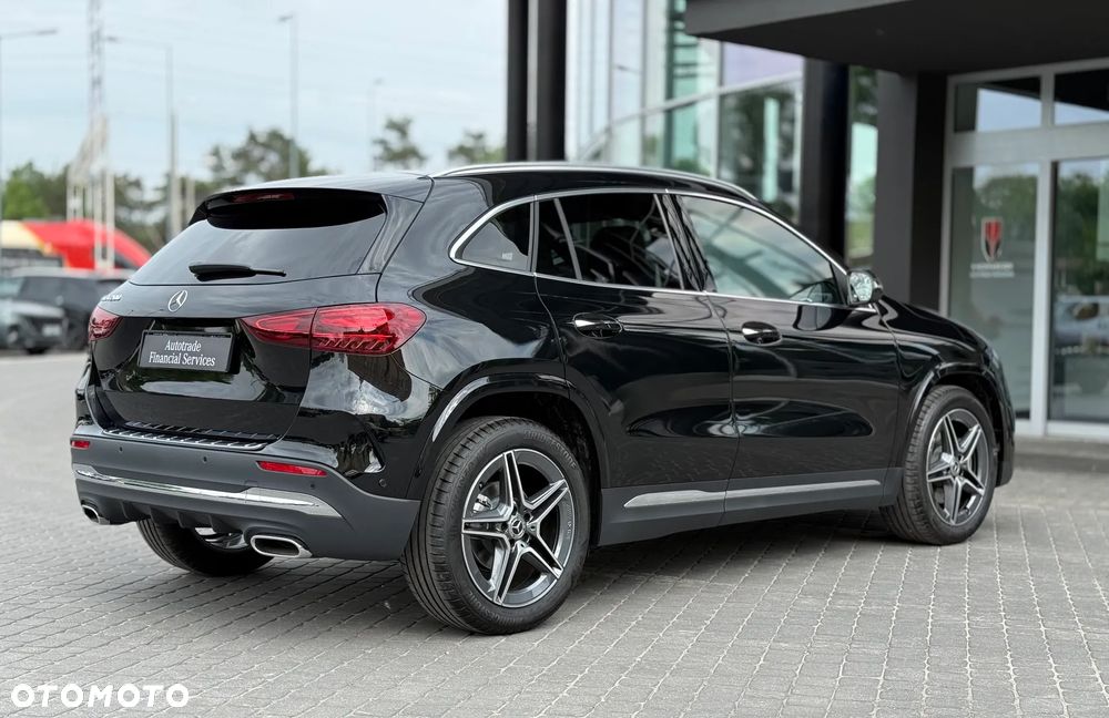 Mercedes-Benz GLA 200 AMG Line - 8