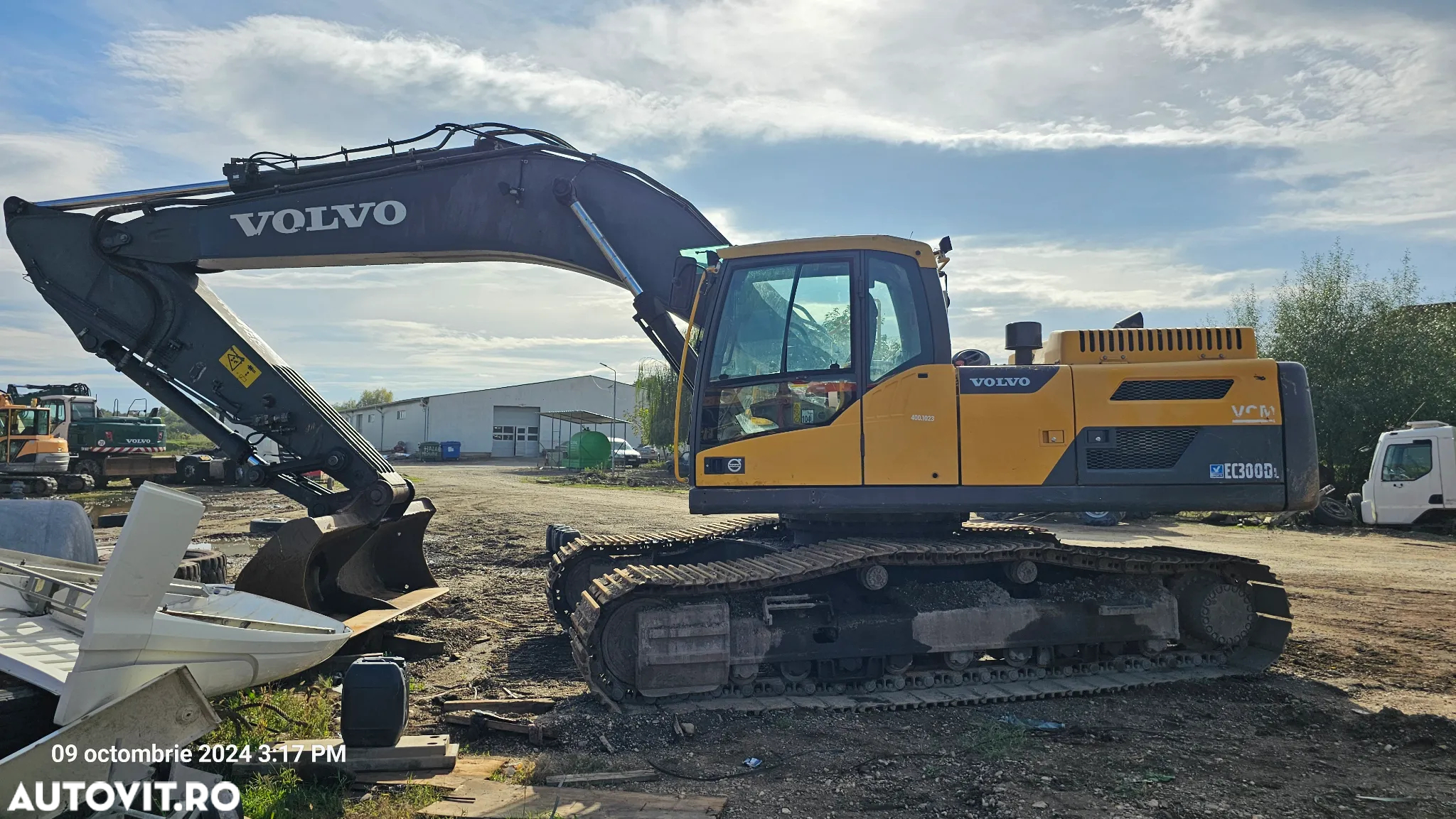 Volvo EC 300 Excavator pe senile - 2
