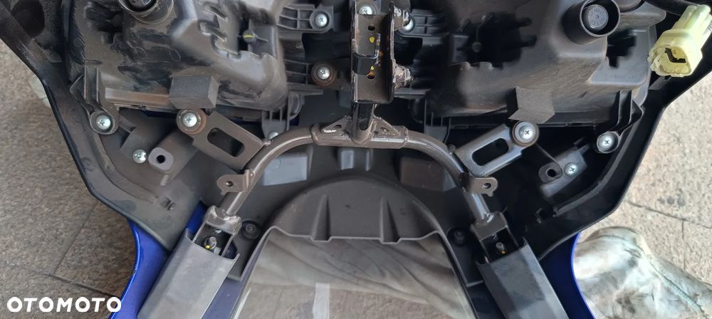 YAMAHA R3 LAMPA REFLEKORT CZASZA OWIEWKA STELAŻ 2019 - 19