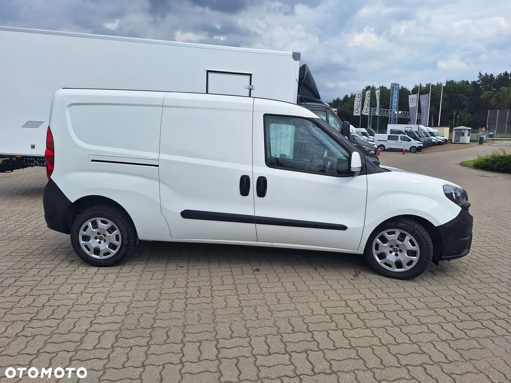 Fiat Doblo Maxi diesel 1,6 105KM blaszak 3 osobowy Krajowy FV23% - 4
