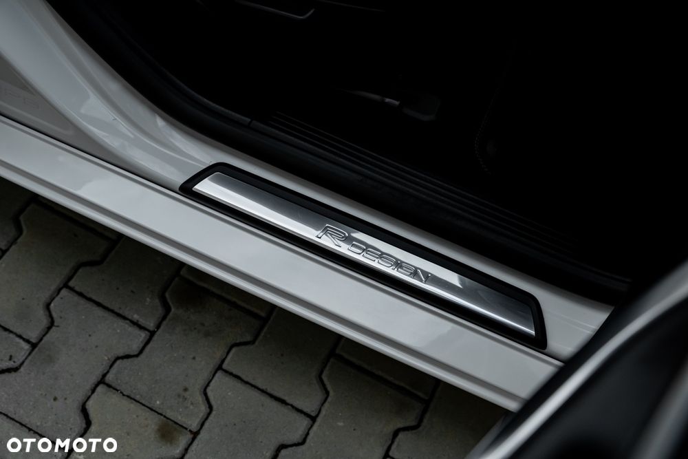 Volvo V40 D2 Geartronic RDesign - 26