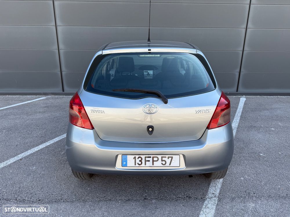 Toyota Yaris 1.0 VVT-i AC Manual - 4
