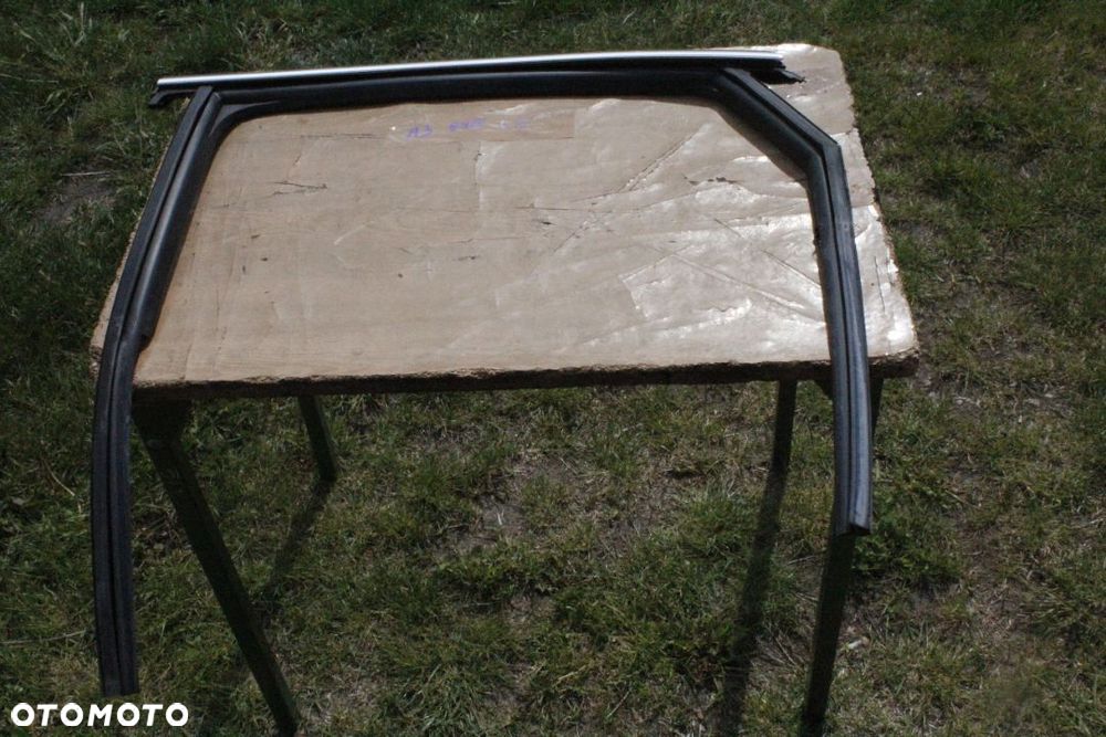 LISTWA USZCZELKA GÓRNA DRZWI LEWY TYŁ AUDI A3 S3 8Y 8Y5 2021