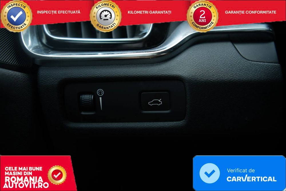 Volvo V60 D4 AWD Geartronic Momentum Pro - 12