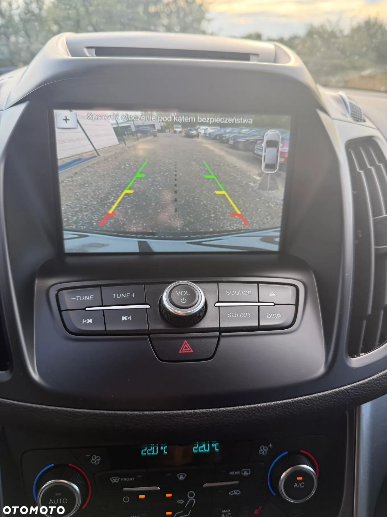 Ford Kuga 1.5 EcoBoost TITANIUM - 13