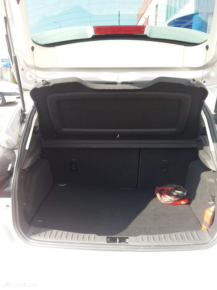 Ford Focus 1.5 TDCi Trend - 9