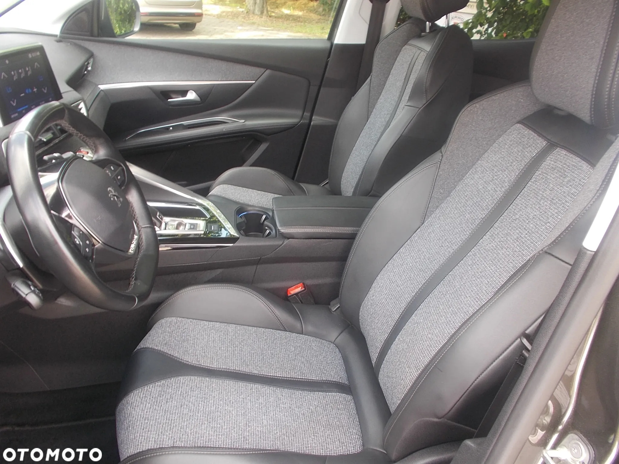 Peugeot 3008 1.2 PureTech Allure S&S EAT6 - 13