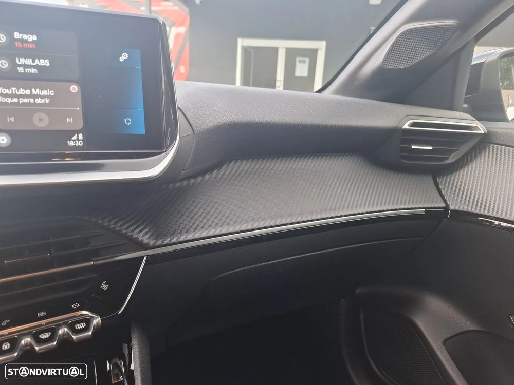 Peugeot 208 1.2 PureTech GT Line EAT8 - 40