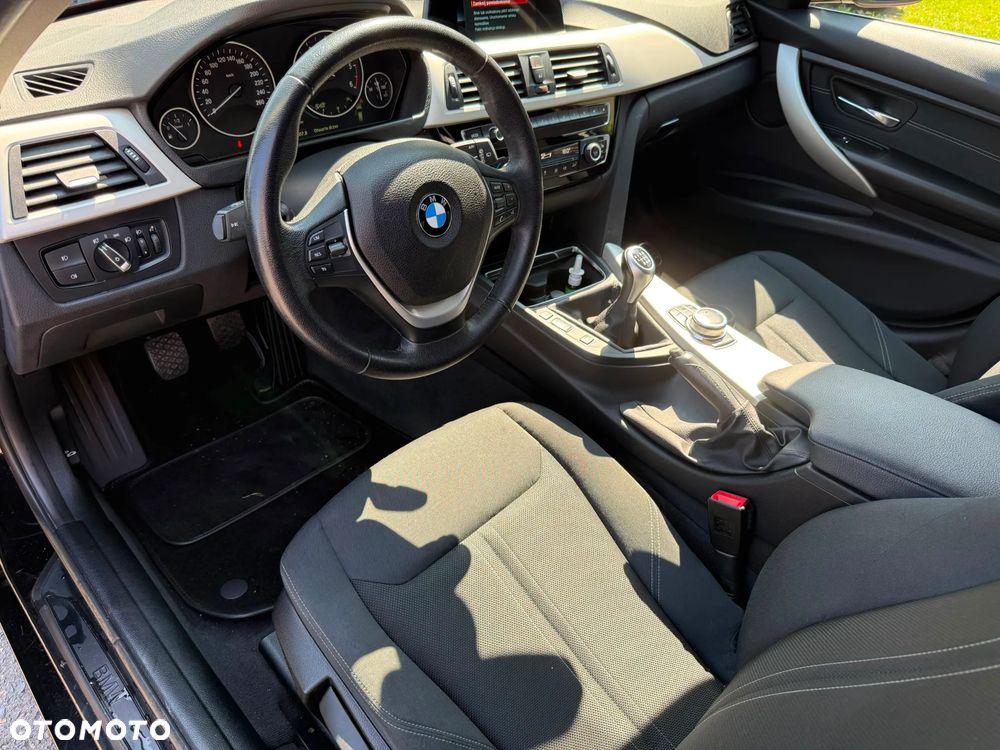 BMW Seria 3 318d Sport Line - 20