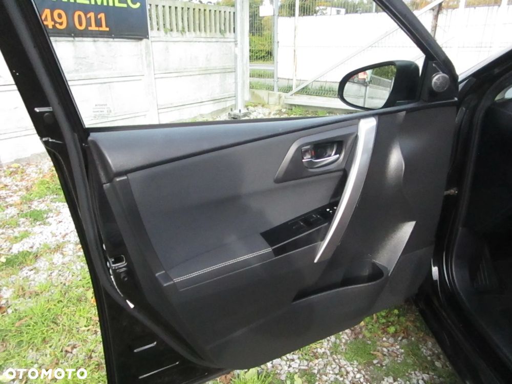 Toyota Auris - 19