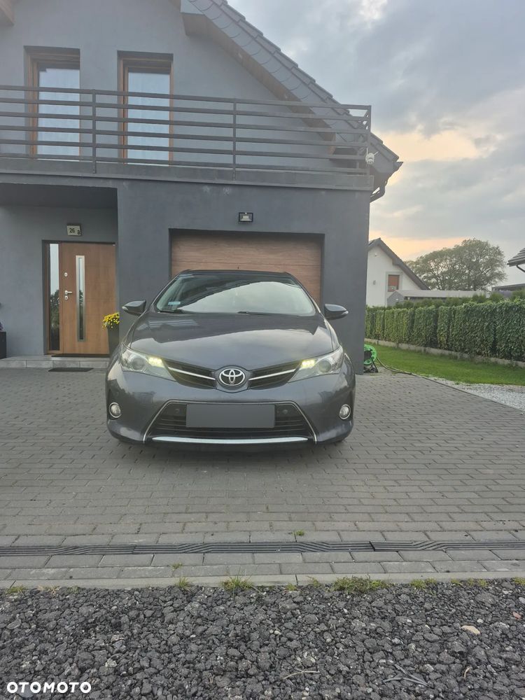 Toyota Auris - 2