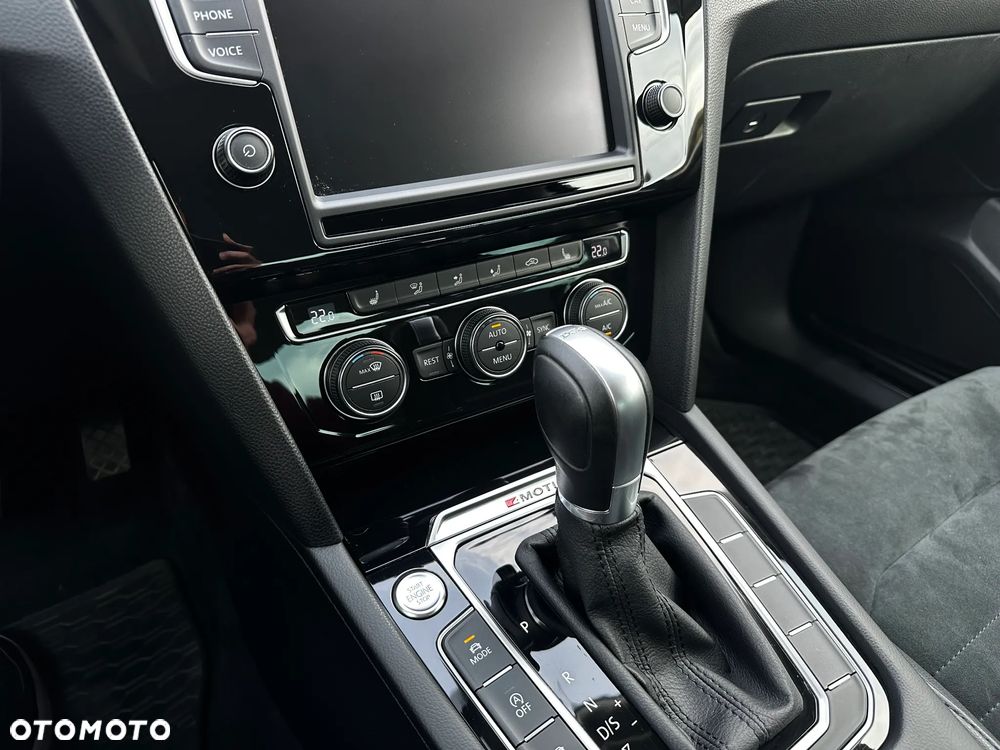 Volkswagen Passat 2.0 TDI Bi-Turbo BMT 4Mot Highline DSG - 12