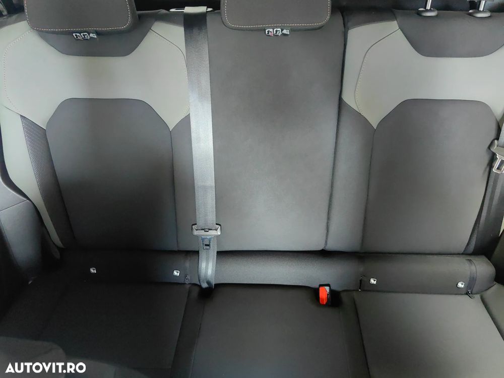 Dacia Duster HEV 140 Extreme - 12