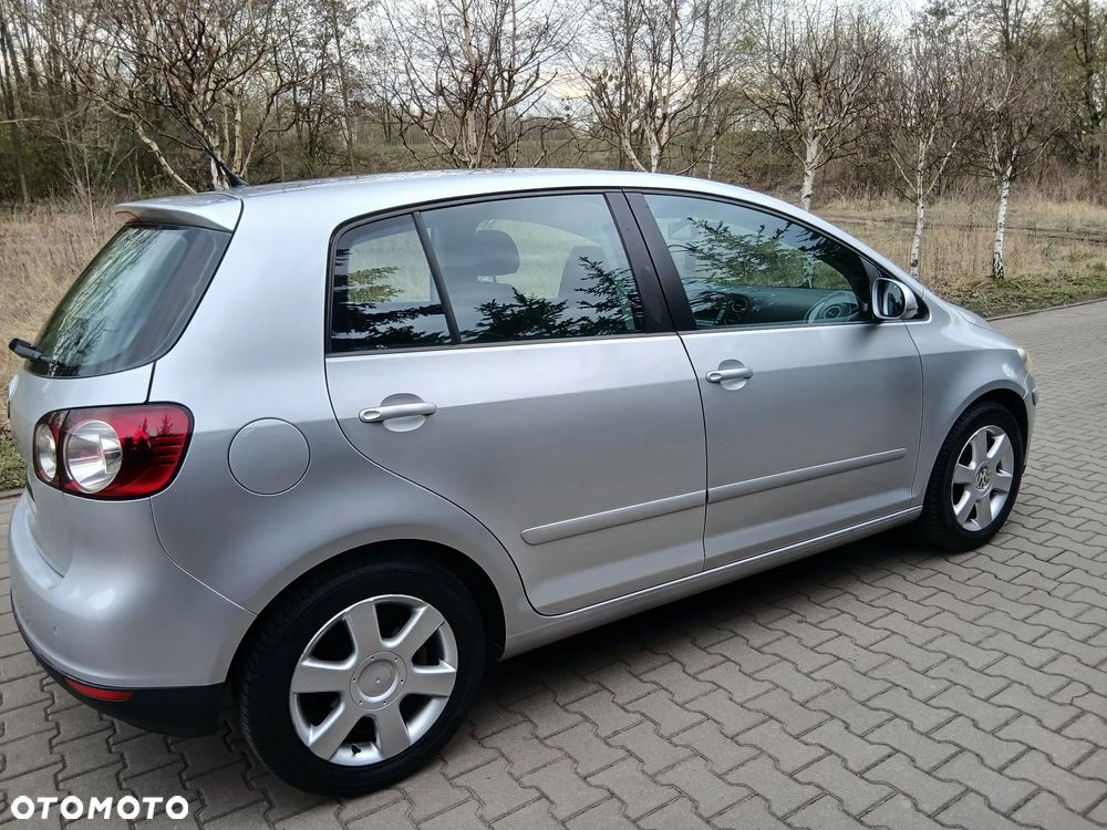 Volkswagen Golf Plus 2.0 TDI DPF Comfortline - 14