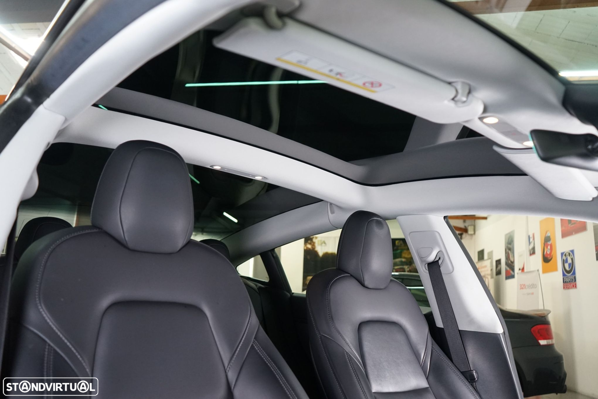 Tesla Model 3 Standard Range Plus RWD - 32