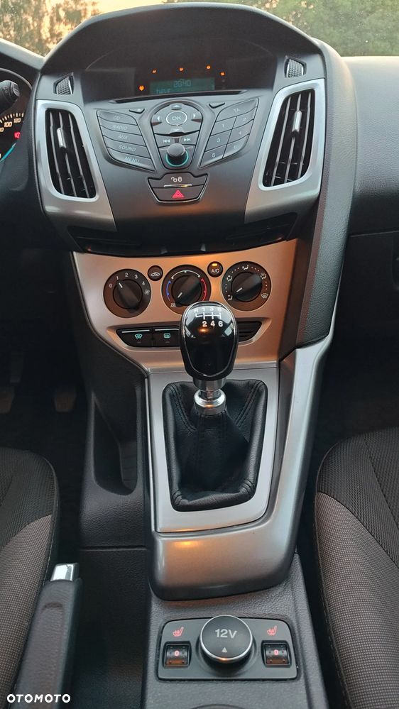 Ford Focus 1.6 TDCi DPF Ambiente - 16