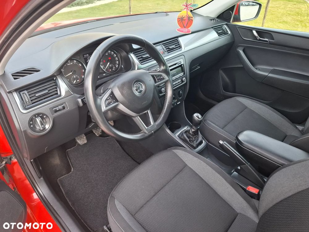 Skoda RAPID 1.2 TSI Edition - 35