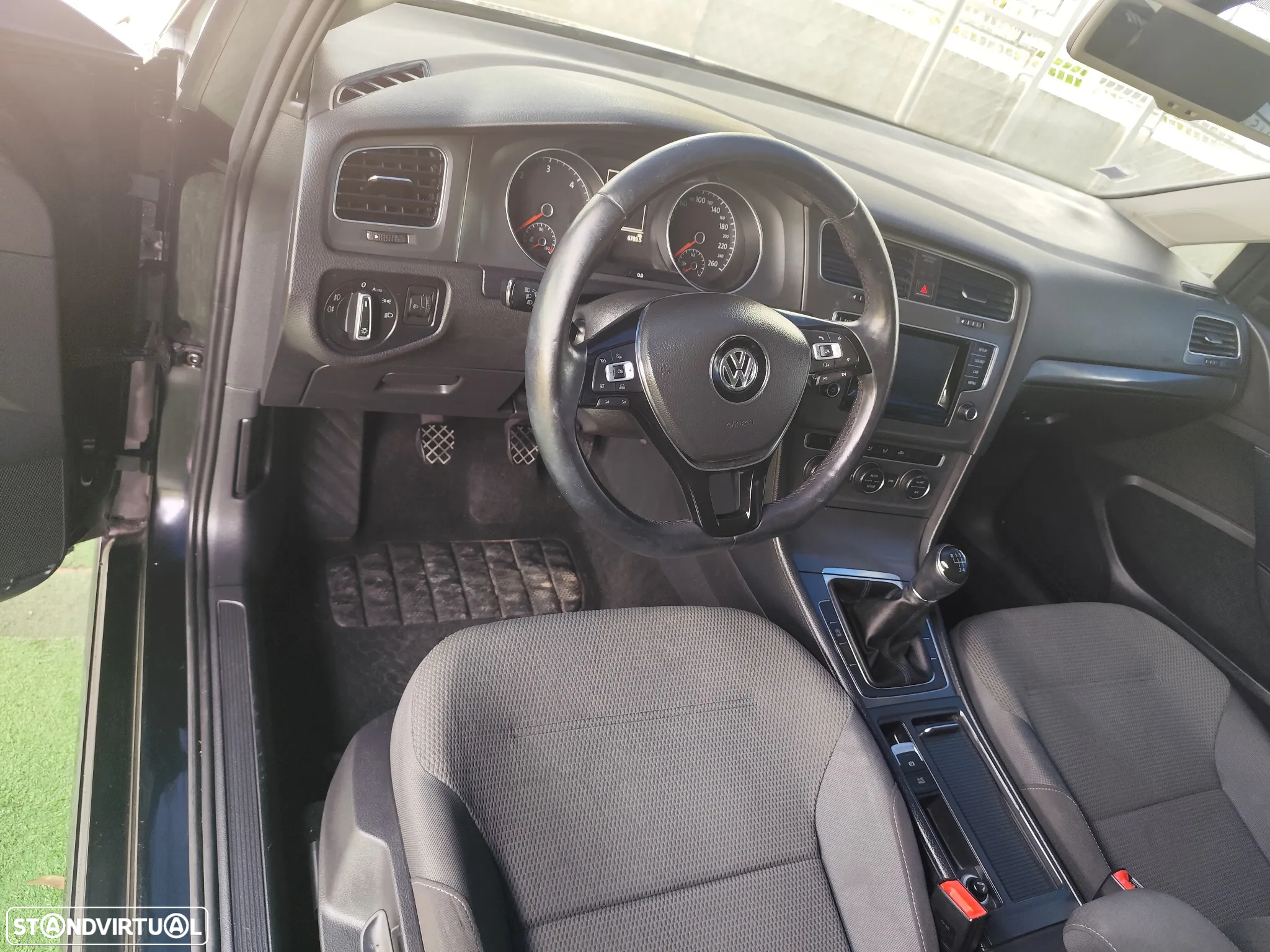 VW Golf 1.6 TDi Confortline - 22