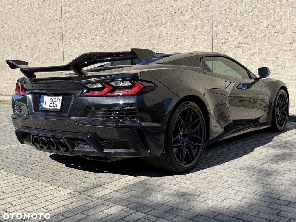 Chevrolet Corvette - 5