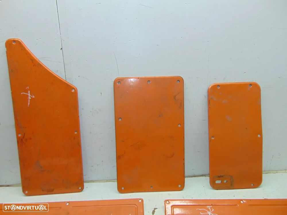 Toyota Hiace LH20 1º modelo chapas interior - 2