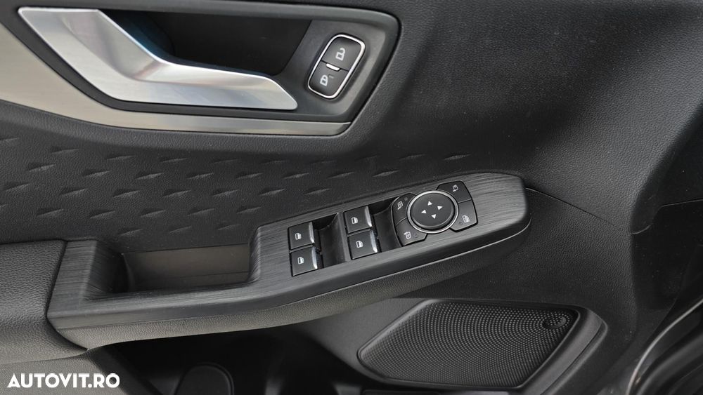 Ford Kuga - 11