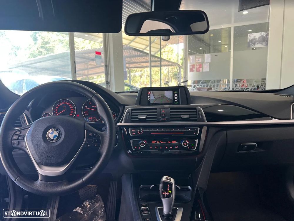 BMW 320 d Auto - 13