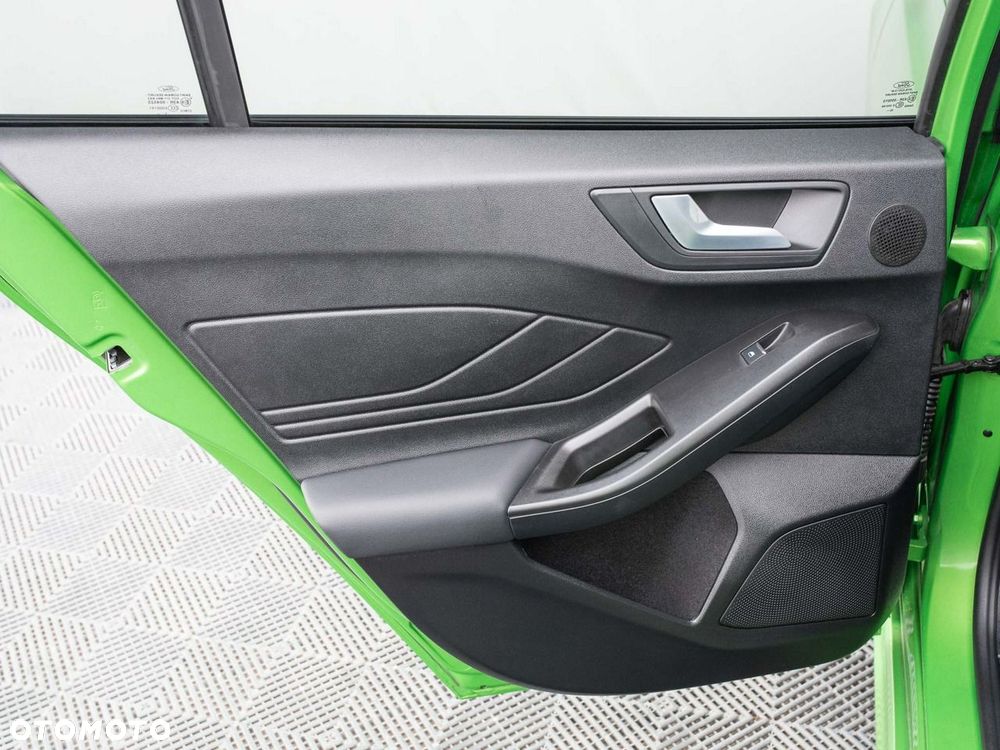 Ford Focus - 25