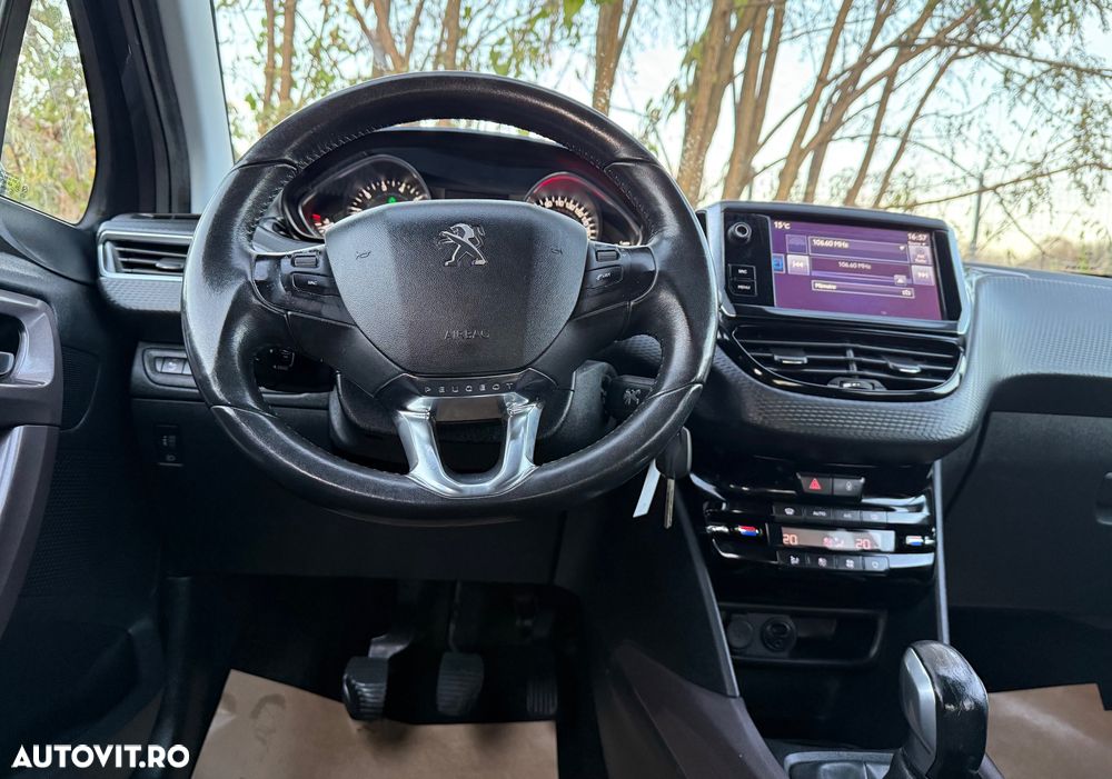 Peugeot 2008 ver-puretech-100-style - 9