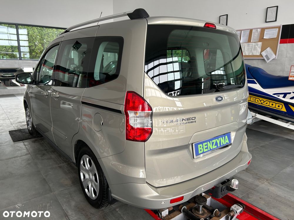 Ford Tourneo Courier 1.0 EcoBoost S&S Ambiente - 5