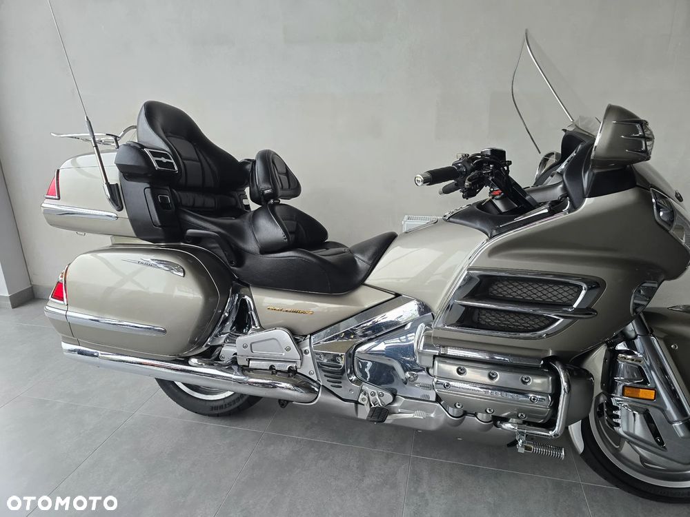 Honda GL - 32