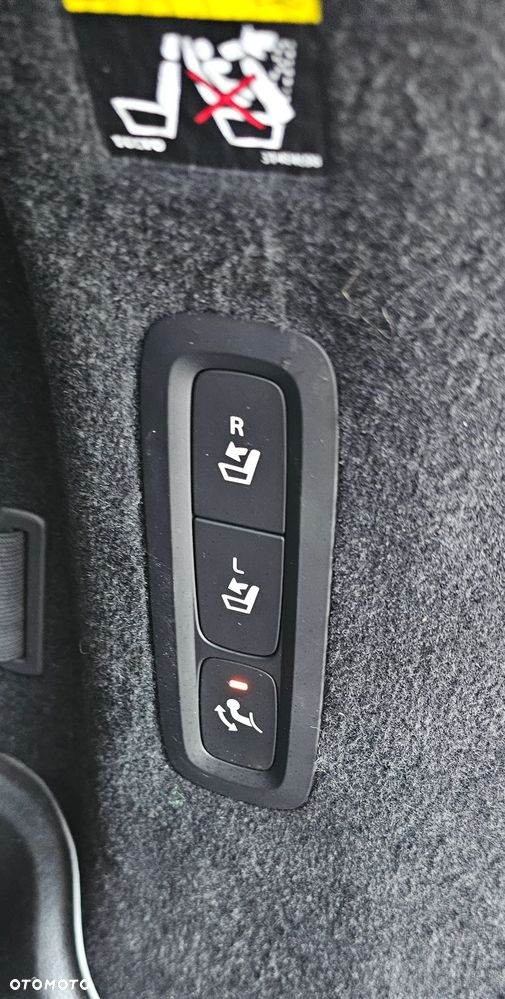 Volvo V90 D4 Geartronic Momentum Pro - 25