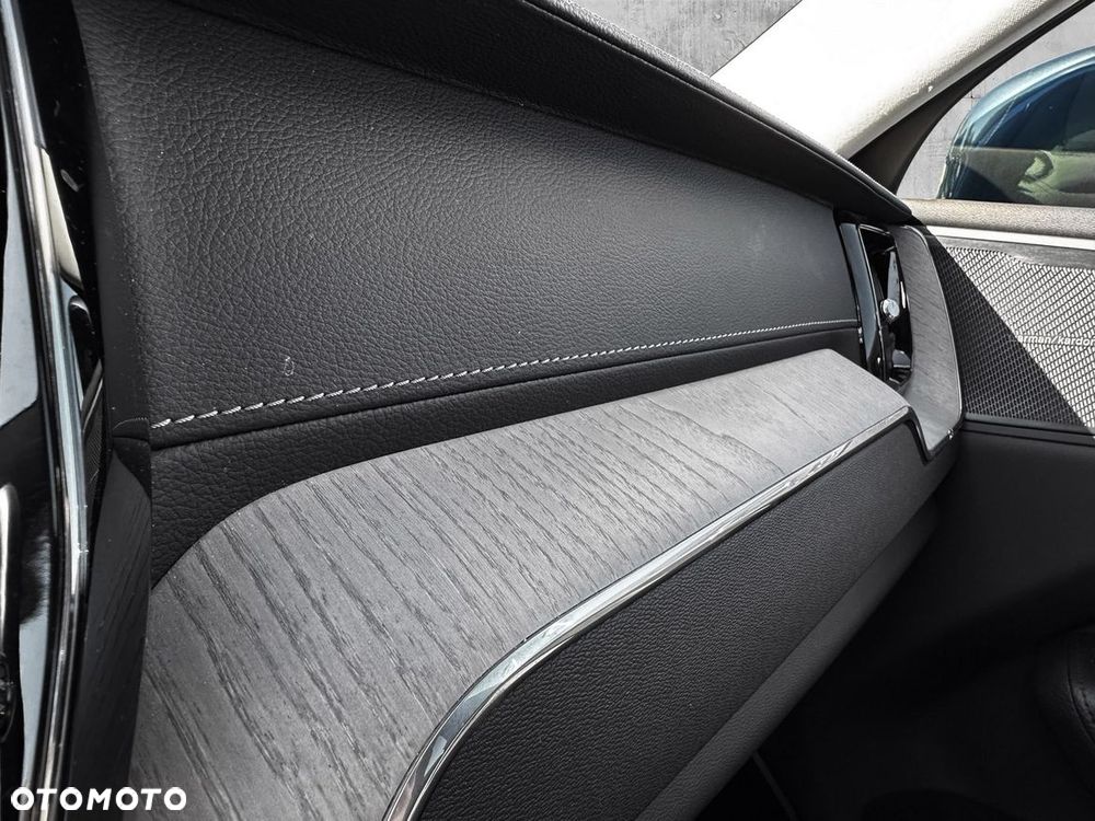 Volvo XC 60 T6 AWD Core - 22