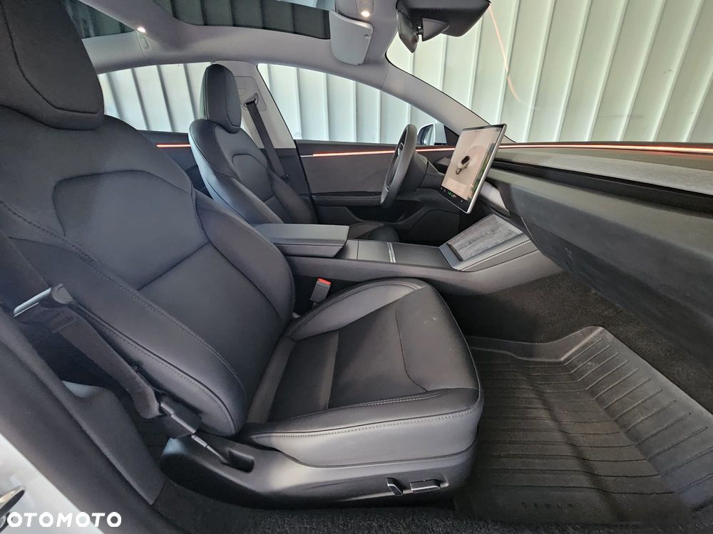 Tesla Model 3 - 22