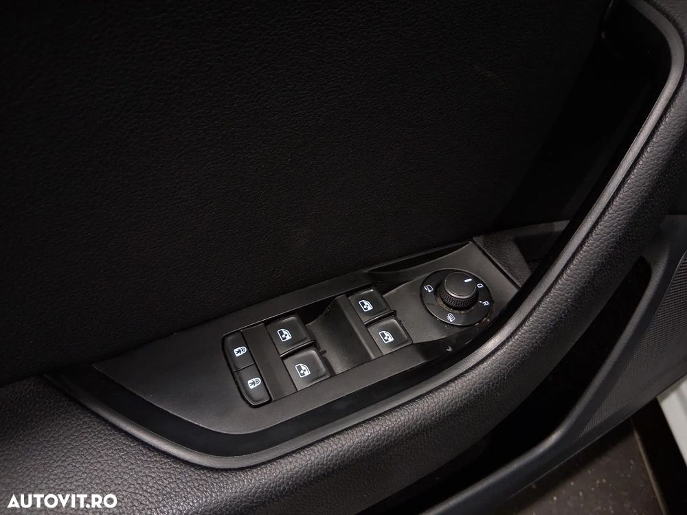 Skoda Superb 2.0 TDI DSG Ambition - 11